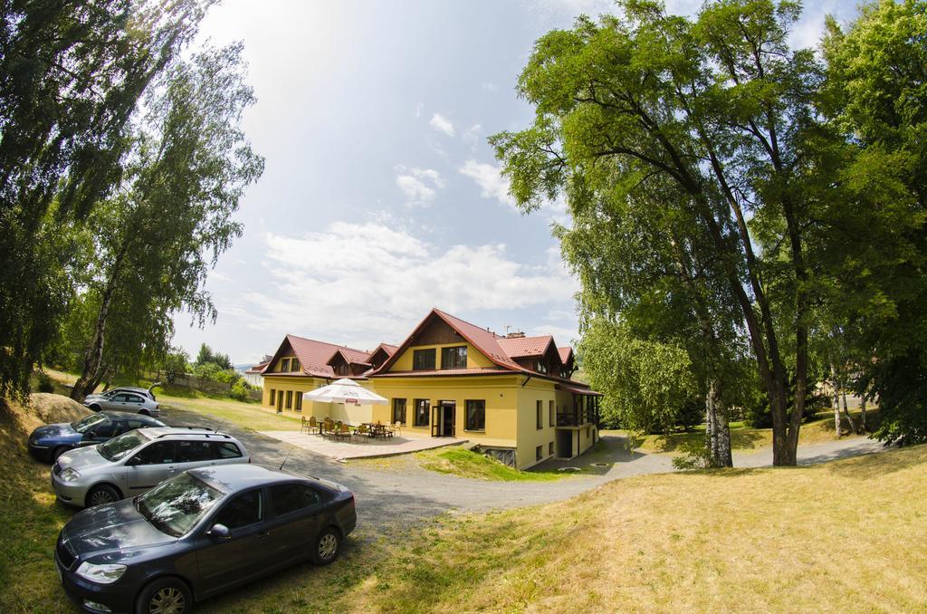 Pensjonat Lew Jaskiniowy Stronie Śląskie Esterno foto