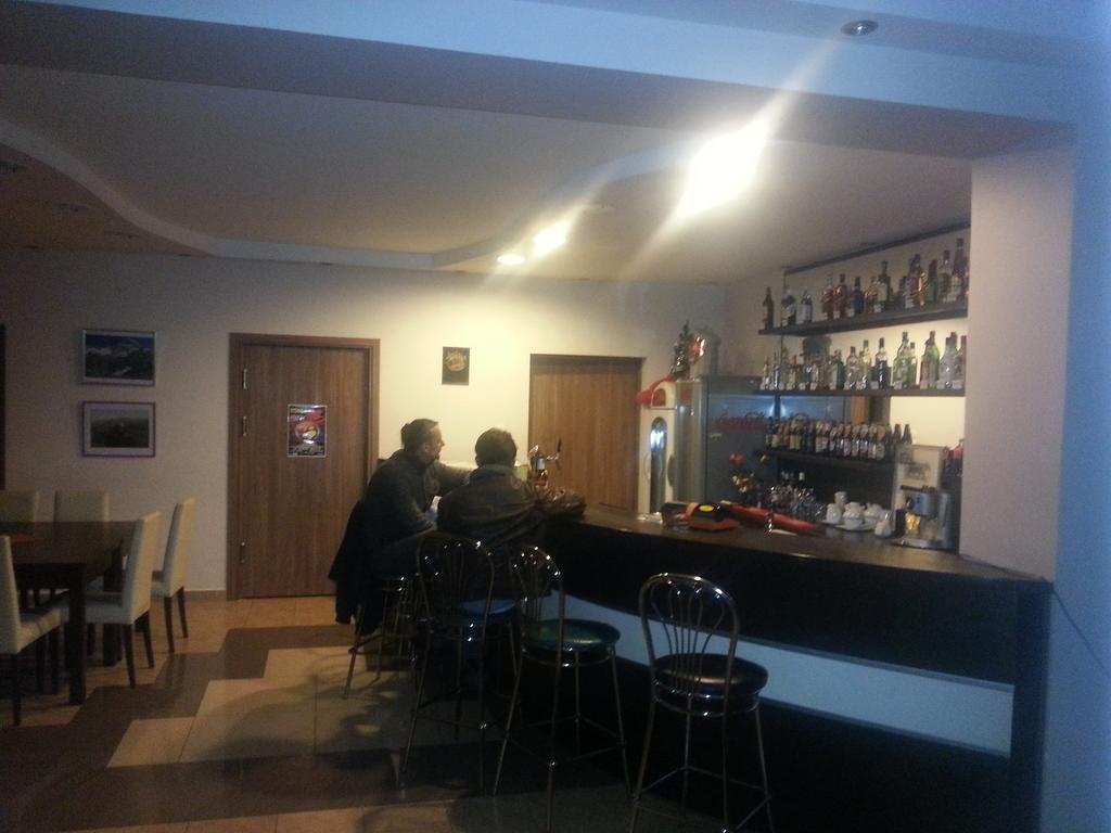 Pensjonat Lew Jaskiniowy Stronie Śląskie Esterno foto
